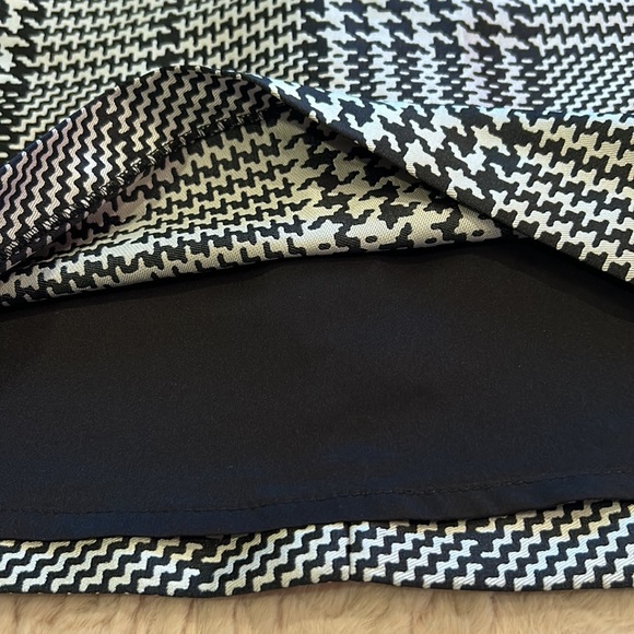 Printed skirt size 6 - Picture 3 of 8